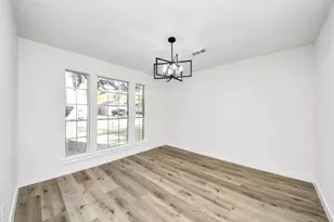 6511 Bayou Crest Dr, Houston, TX 77088 - Photo 15