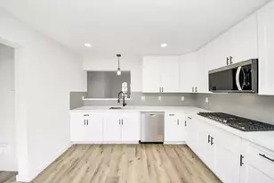 6511 Bayou Crest Dr, Houston, TX 77088 - Photo 7