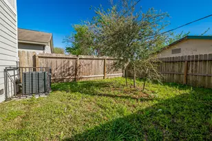 3540 Rebecca St, Houston, TX 77021 - Photo 31