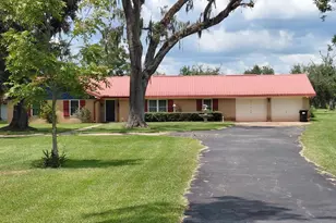 1231 County Rd 201A, Angleton, TX 77515 - Photo 3