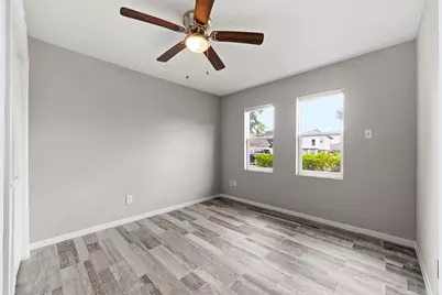 130 April Point Drive N, Conroe, TX 77356 - Photo 9