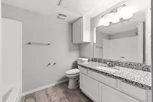 130 April Point Dr N, Conroe, TX 77356 - Photo 11