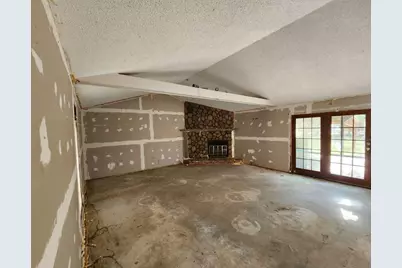 422 Texla Road, Vidor, TX 77662 - Photo 3