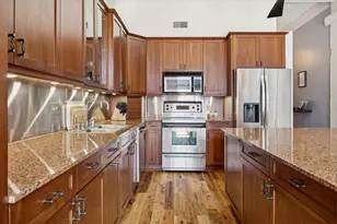 915 N San Jacinto St, Houston, TX 77002 - Photo 15