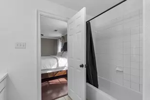 8906 Intervale St, Houston, TX 77075 - Photo 9