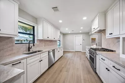 6234 Yarwell Drive, Houston, TX 77096 - Photo 11