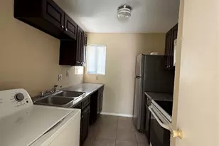 8405 Wilcrest Dr, Houston, TX 77072 - Photo 3