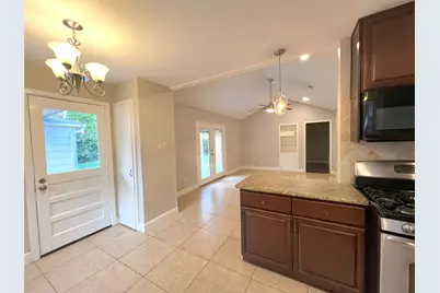 10014 Cedardale Drive, Houston, TX 77055 - Photo 13
