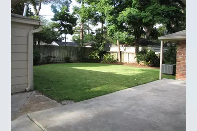 10014 Cedardale Drive, Houston, TX 77055 - Photo 21