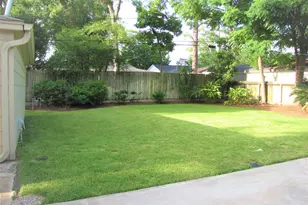 10014 Cedardale Dr, Houston, TX 77055 - Photo 23