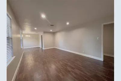 10014 Cedardale Drive, Houston, TX 77055 - Photo 5