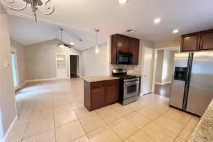 10014 Cedardale Dr, Houston, TX 77055 - Photo 11