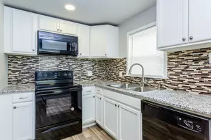 317 Eastwood St, Houston, TX 77011 - Photo 9