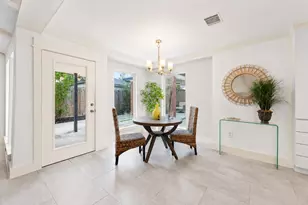 10611 Deerwood Rd, Houston, TX 77042 - Photo 5