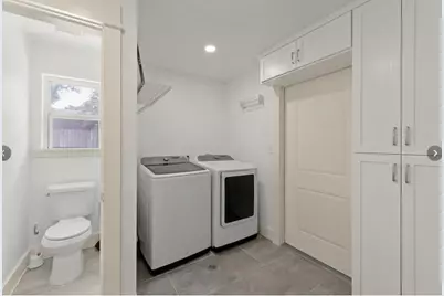10611 Deerwood Road, Houston, TX 77042 - Photo 25