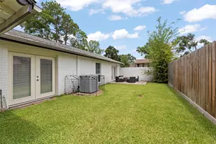 10611 Deerwood Rd, Houston, TX 77042 - Photo 33