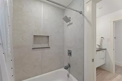 10611 Deerwood Road, Houston, TX 77042 - Photo 11