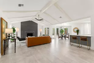 10611 Deerwood Rd, Houston, TX 77042 - Photo 3
