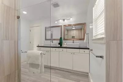 10611 Deerwood Road, Houston, TX 77042 - Photo 19