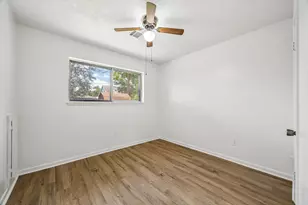 4903 Mistletoe Rd, Pasadena, TX 77505 - Photo 7