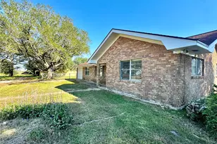 2691 Fm 1862, Blessing, TX 77465 - Photo 13
