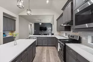 171 Silva Creek Trl, Willis, TX 77318 - Photo 9