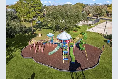 303 Knoll Forest Drive, League City, TX 77573 - Photo 41