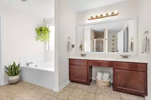 10865 Forest Creek Dr, Willis, TX 77318 - Photo 23