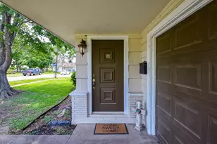 212 S Mattson St, West Columbia, TX 77486 - Photo 3