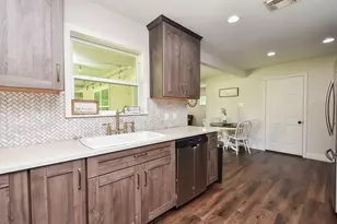 212 S Mattson St, West Columbia, TX 77486 - Photo 15