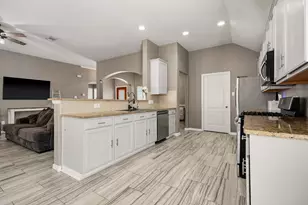 5202 Camarosa Dr, Pasadena, TX 77504 - Photo 9