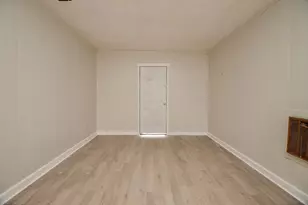 5243 Greylog Dr, Houston, TX 77048 - Photo 9