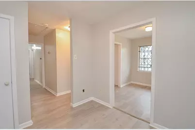 5243 Greylog Drive, Houston, TX 77048 - Photo 13