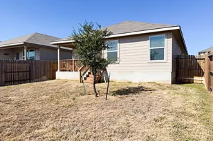 285 Middle Green Loop, Floresville, TX 78114 - Photo 13