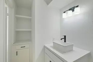 221 N Baron St, Bellville, TX 77418 - Photo 9