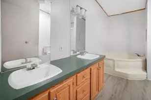 16381 Crockett Bend Dr, Conroe, TX 77303 - Photo 11