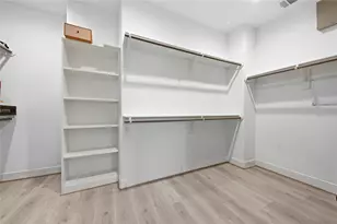 8903 Grovner Pl, Houston, TX 77055 - Photo 19