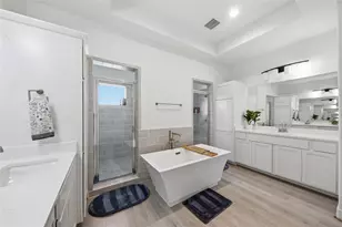 8903 Grovner Pl, Houston, TX 77055 - Photo 17