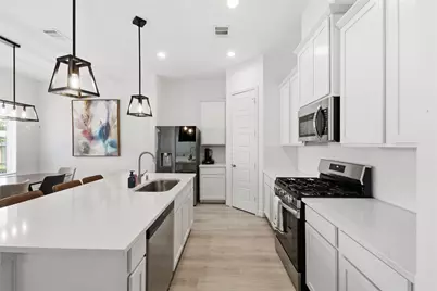 8903 Grovner Place, Houston, TX 77055 - Photo 9
