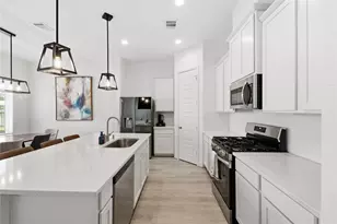 8903 Grovner Pl, Houston, TX 77055 - Photo 9