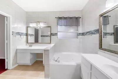 711 Tuely Court, Houston, TX 77049 - Photo 11