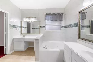711 Tuely Ct, Houston, TX 77049 - Photo 11