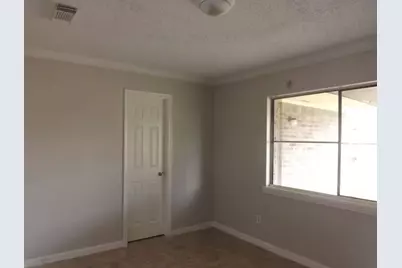 601 N 12th Street, La Porte, TX 77571 - Photo 13