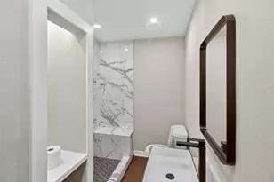 428 Van Molan St, Houston, TX 77022 - Photo 19