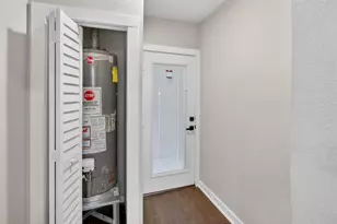428 Van Molan St, Houston, TX 77022 - Photo 15