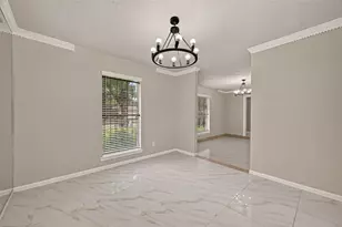 5207 Bent Bough Ln, Houston, TX 77088 - Photo 5