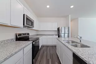 31030 Gayle Prairie Oaks St, Waller, TX 77484 - Photo 17