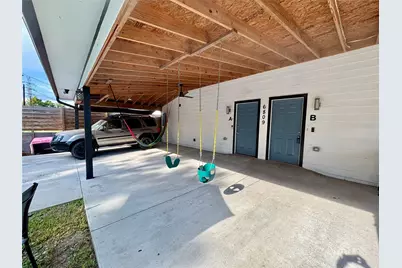 6809 Glass Street, Houston, TX 77016 - Photo 9