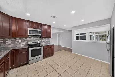 6855 Richwood Road, Houston, TX 77087 - Photo 13