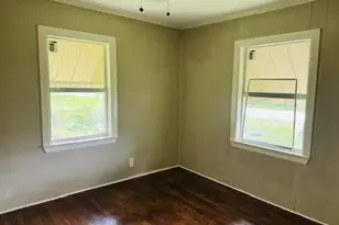 811 Flint St, Orange, TX 77630 - Photo 5